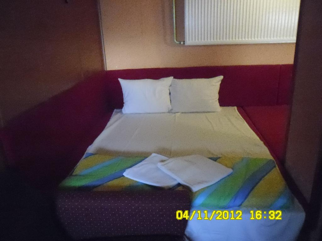 Family Top Rooms Bela Lada Sobe Novi Sad Quarto foto