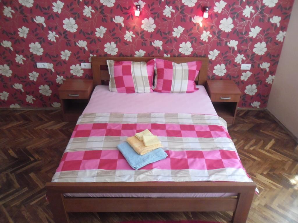 Family Top Rooms Bela Lada Sobe Novi Sad Quarto foto