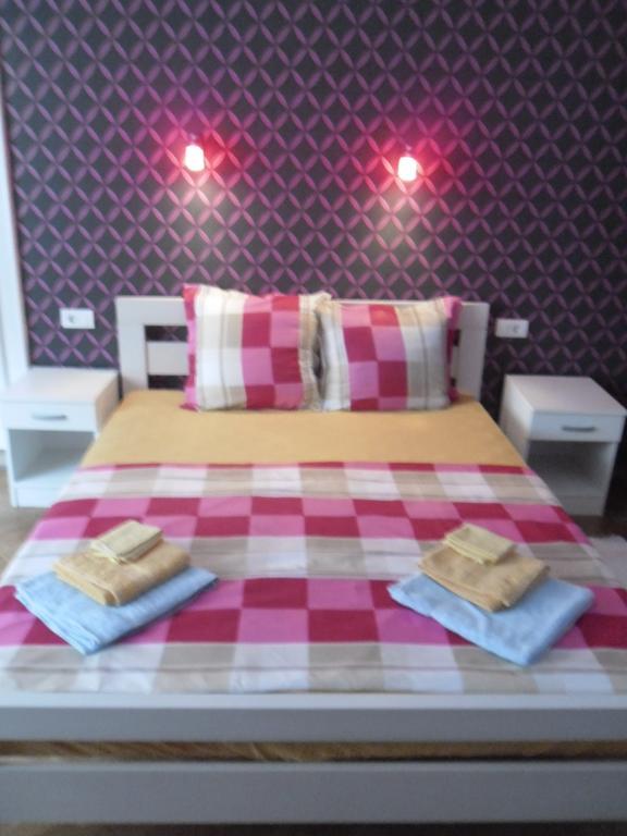 Family Top Rooms Bela Lada Sobe Novi Sad Quarto foto